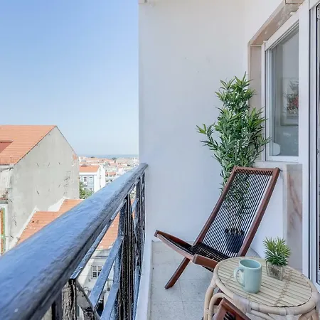 Renovated Sunny With Amazing Sunset Balcony , By Timecooler * Lisbon