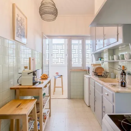 Renovated Sunny With Amazing Sunset Balcony , By Timecooler Appartement