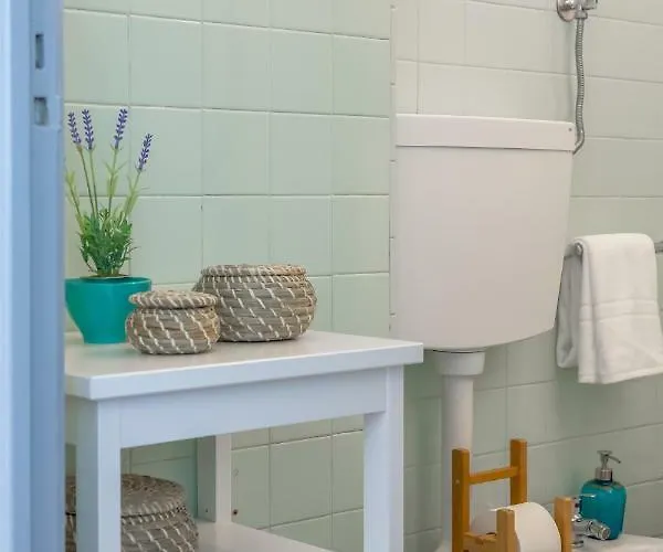 Renovated Sunny With Amazing Sunset Balcony , By Timecooler